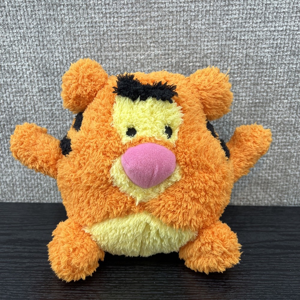 NWT DISNEY PARKS Winnie The Pooh TIGGER Round Fluffy 7"‎ Plush Animal Toy